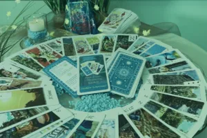 Das Foto zeigt das Strahlenlenormand, das Barbara Nobis kreierte. Es steht für die Lenormand-Abende des Transformations-Cafés.